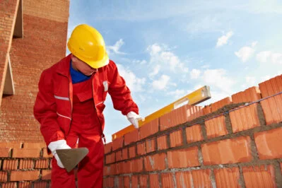 Baustellenpersonal auf einer Schweizer Baustelle